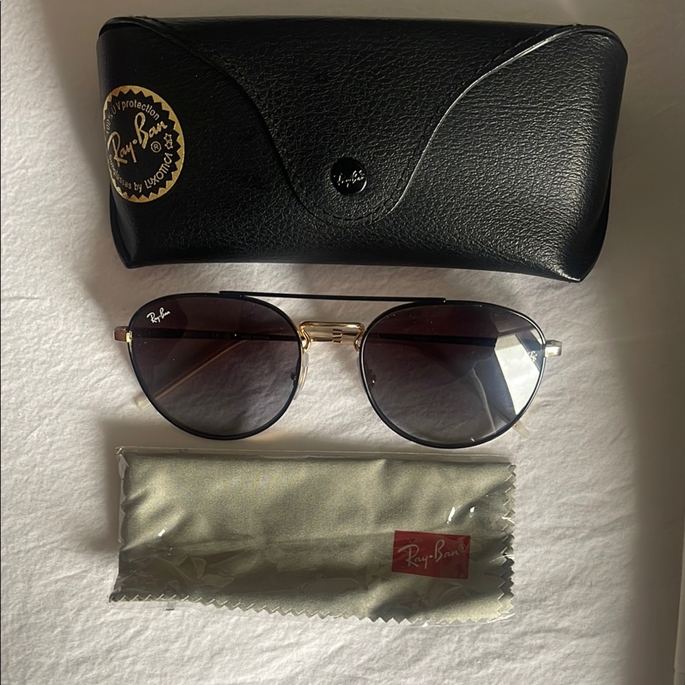 Unisex Ray-Ban Black and Gold Sunglasses